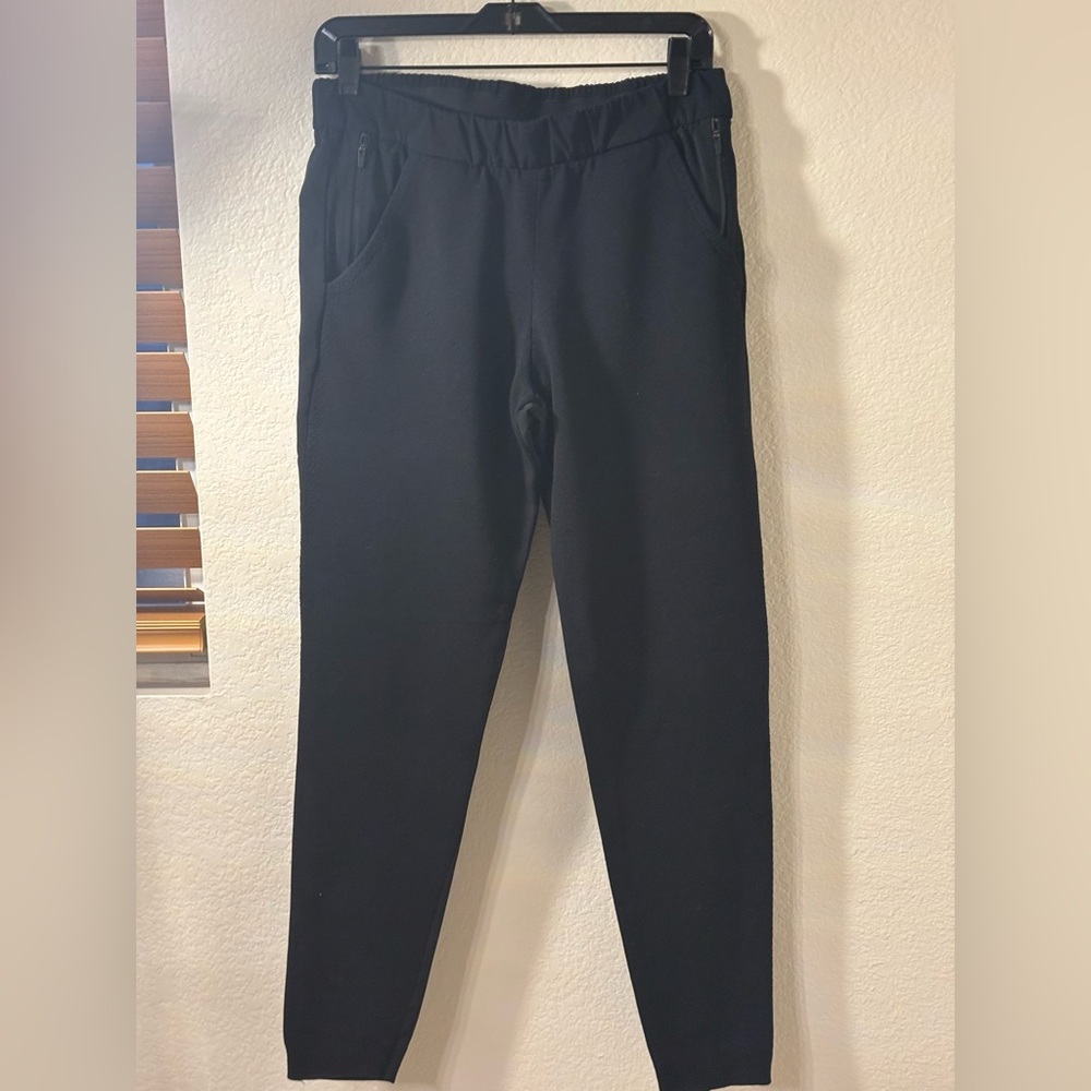 Theory fleece-lined joggers, medium, excellent pre-owned condition!